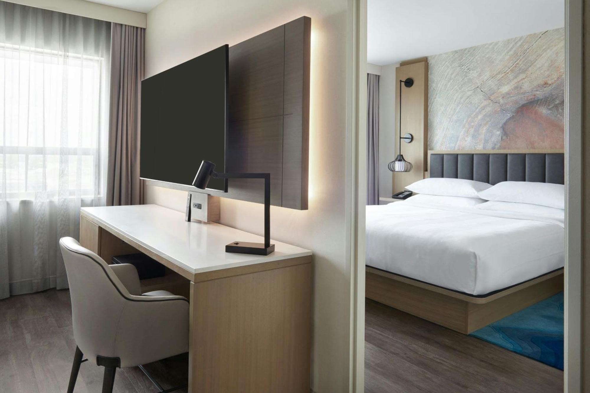 One-Bedroom Junior King Suite Club Lounge Access,1643153659:JPEG