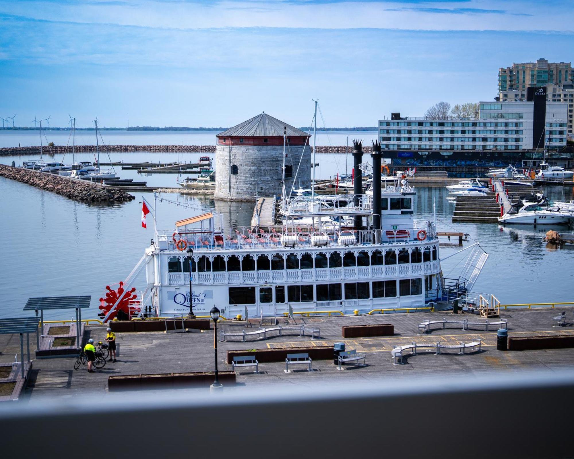 Two Queen Standard Harbour View Balcony