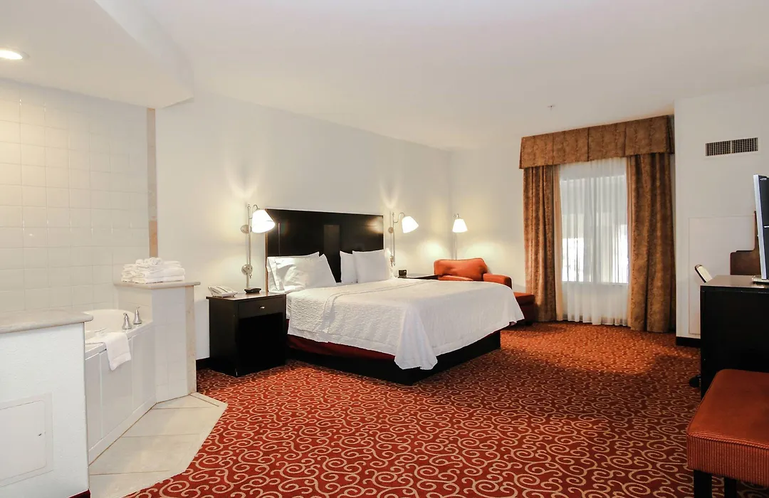Hampton Inn Kingston-1